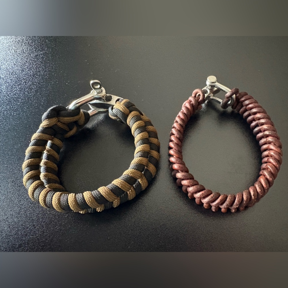 Survival Strap Brand survival bracelets!
One Paracord, One Genuine Leather!